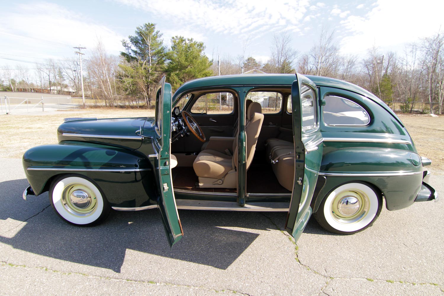 green-1948-ford-four-door-profile-view